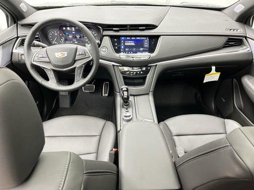 2025 Cadillac XT5 Sport