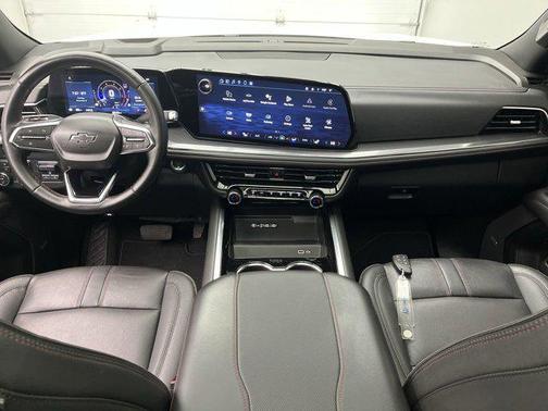 2025 Chevrolet Suburban RST