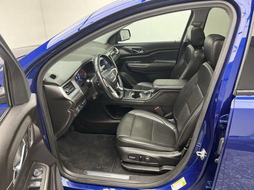 2023 GMC Acadia AWD SLT