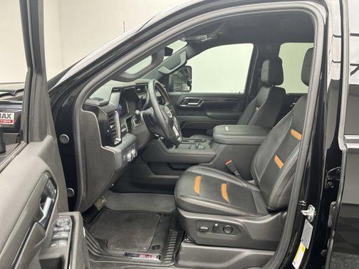 Onyx Black 2025 GMC Sierra 2500 AT4