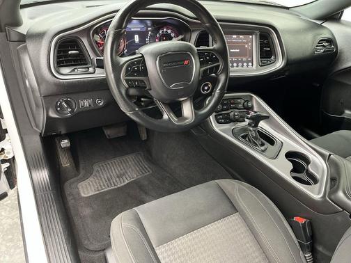 White Knuckle Clearcoat 2019 Dodge Challenger SXT