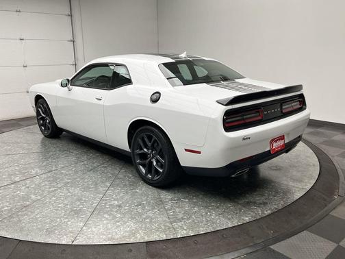 White Knuckle Clearcoat 2019 Dodge Challenger SXT