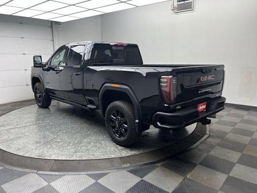 Onyx Black 2025 GMC Sierra 2500 AT4
