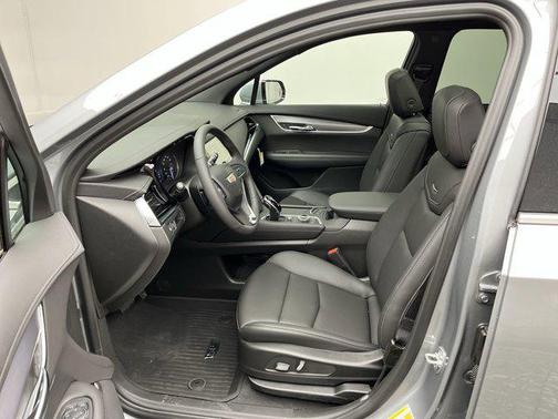 2025 Cadillac XT6 Luxury AWD
