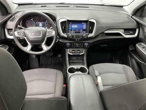 Quicksilver Metallic 2022 GMC Terrain SLE