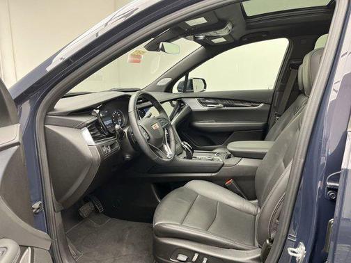 2025 Cadillac XT6 Premium Luxury AWD