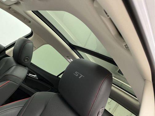 2022 Buick Envision AWD Essence