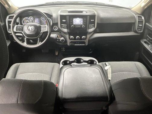 2020 RAM 2500 Tradesman Crew Cab 4X4 6'4' Box