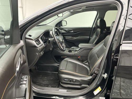 2023 GMC Acadia AWD AT4