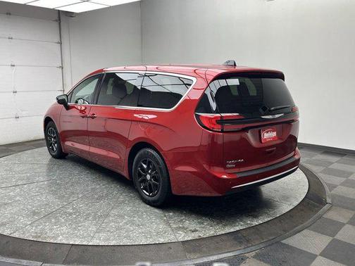 2025 Chrysler Pacifica L
