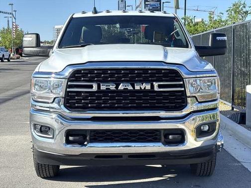 2024 RAM 3500 Big Horn Crew Cab 4x4 8 Box