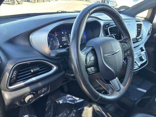 2020 Chrysler Pacifica Touring L Plus