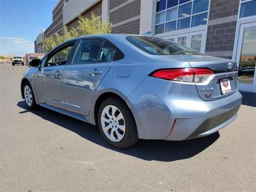 Photo 4 of 21 of 2020 Toyota Corolla LE
