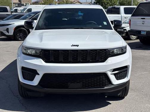 2023 Jeep Grand Cherokee Altitude 4x4
