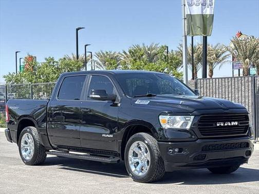 2020 RAM 1500 Lone Star Crew Cab 4x4 57' Box