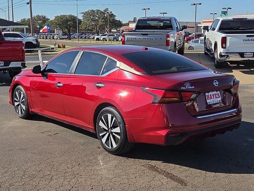 2022 Nissan Altima 2.5 SV