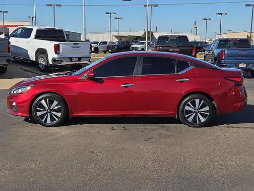2022 Nissan Altima 2.5 SV