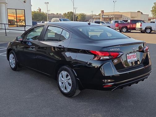 Super Black 2024 Nissan Versa 1.6 S
