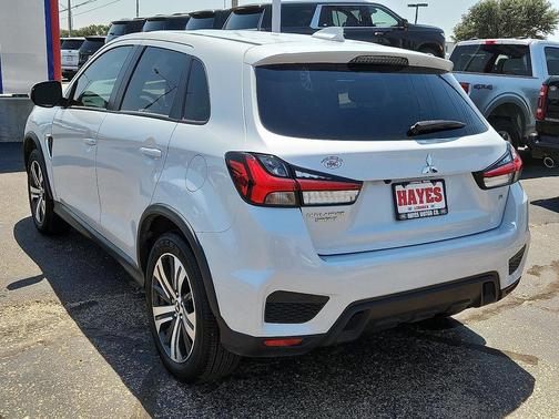 2024 Mitsubishi Outlander Sport SE