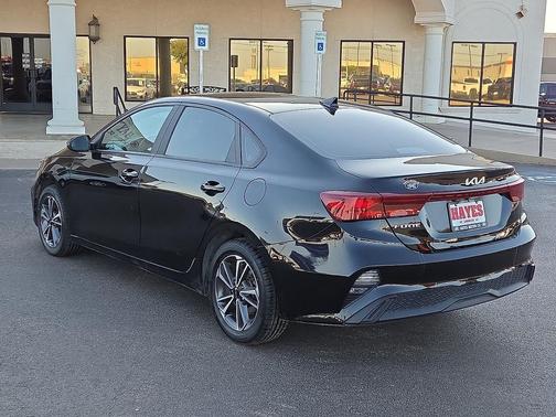 Aurora Black 2023 Kia Forte LXS