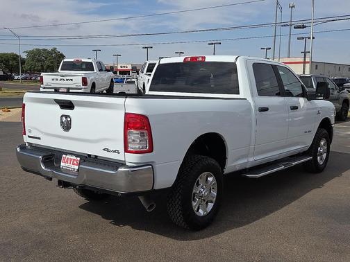 Bright White Clearcoat 2024 RAM 2500 Big Horn Crew Cab 4x4 6'4' Box