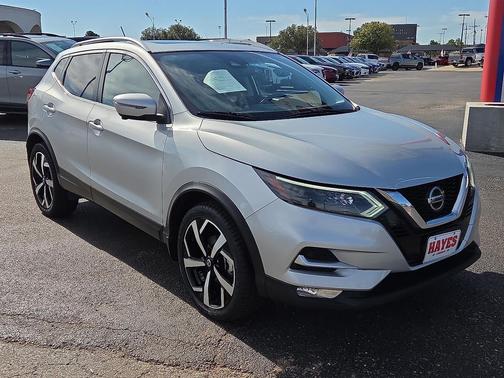 2022 Nissan Rogue Sport SL