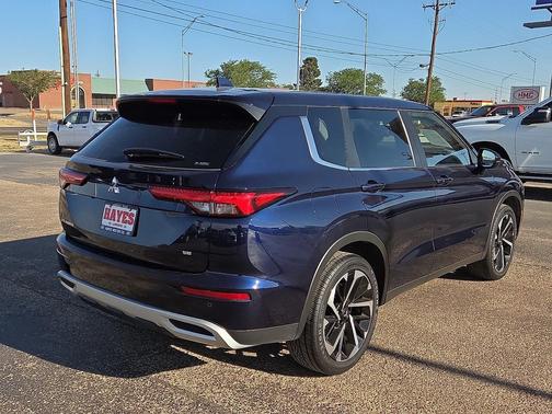 Cosmic Blue Metallic 2024 Mitsubishi Outlander SE