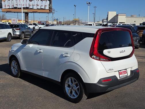 2022 Kia Soul LX