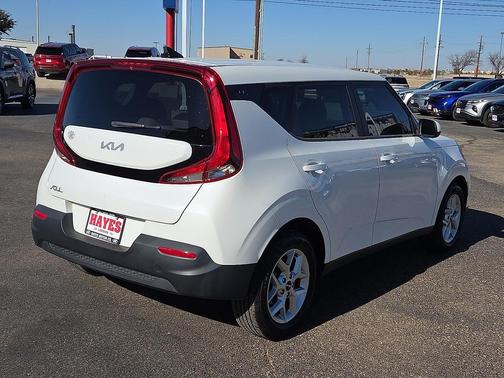 2022 Kia Soul LX