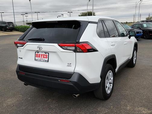 2024 Toyota RAV4 LE
