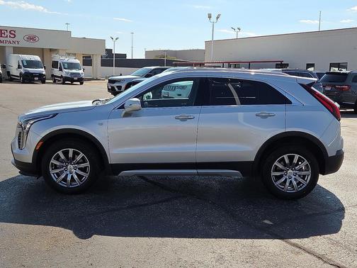 2021 Cadillac XT4 Premium Luxury