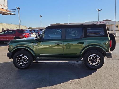 2022 Ford Bronco Outer Banks