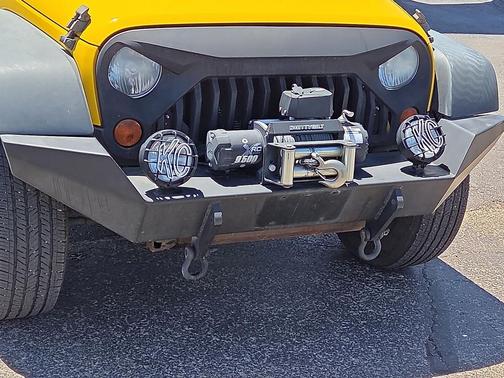 Detonator Yellow Clearcoat 2011 Jeep Wrangler Unlimited Sport