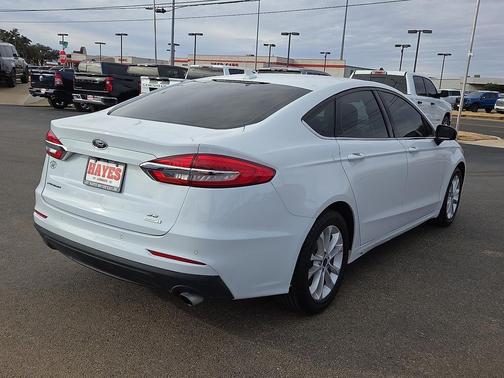 2020 Ford Fusion SE