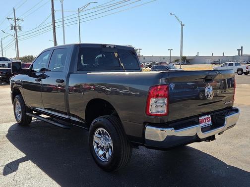 2024 RAM 2500 Tradesman Crew Cab 4x4 6'4' Box