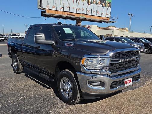 2024 RAM 2500 Tradesman Crew Cab 4x4 6'4' Box