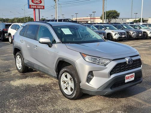 2021 Toyota RAV4 Hybrid XLE
