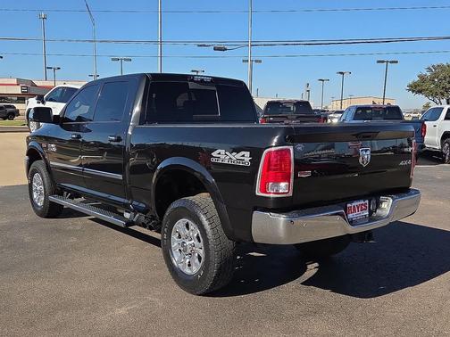 2018 RAM 2500 Laramie Crew Cab 4x4 6'4' Box