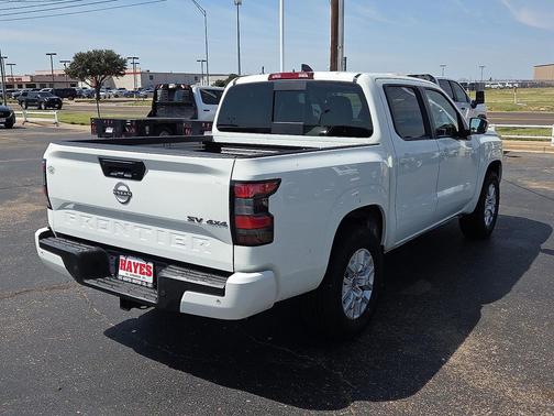 2024 Nissan Frontier SV