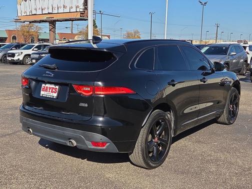 2018 Jaguar F-PACE 30t R-Sport