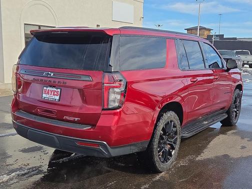 2022 Chevrolet Suburban RST