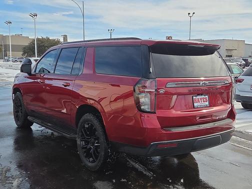 2022 Chevrolet Suburban RST