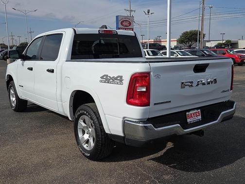 Bright White Clearcoat 2025 RAM 1500 Big Horn/Lone Star
