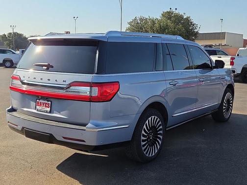 Chroma Crystal Blue 2020 Lincoln Navigator Black Label