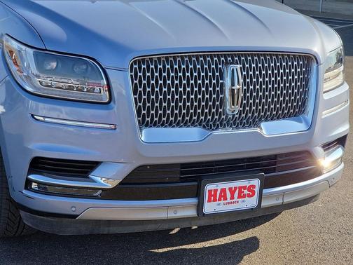 Chroma Crystal Blue 2020 Lincoln Navigator Black Label