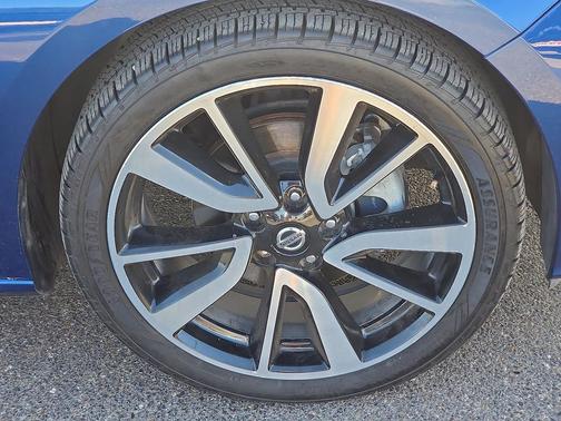 Deep Blue Pearl 2021 Nissan Altima SR FWD