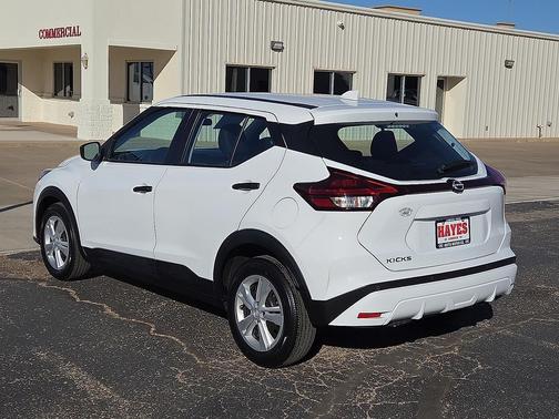 2023 Nissan Kicks S