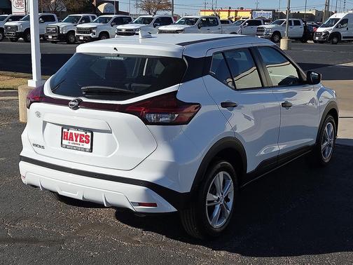 2023 Nissan Kicks S