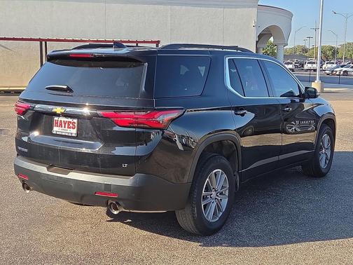 Black Metallic 2023 Chevrolet Traverse LT Cloth