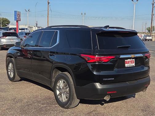 Black Metallic 2023 Chevrolet Traverse LT Cloth